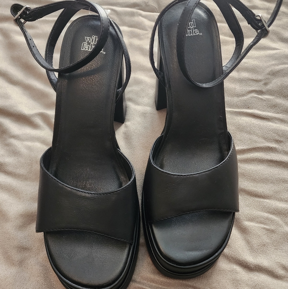 Wild Fable Womens Plarform Heels